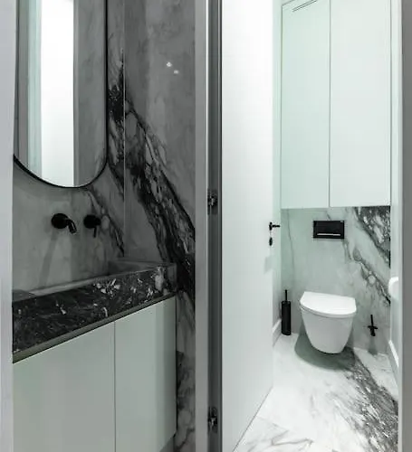 Chic 2-bedroom Haven Apartmán *