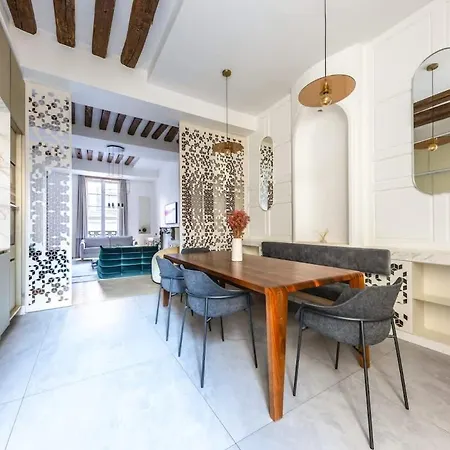 Chic 2-bedroom Haven