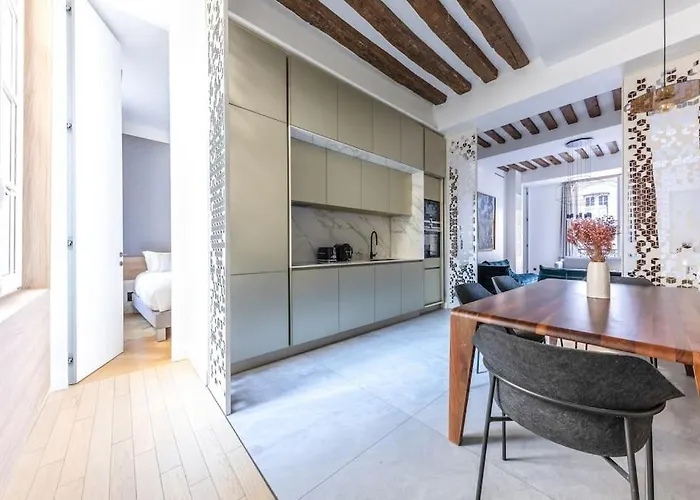 Chic 2-bedroom Haven *